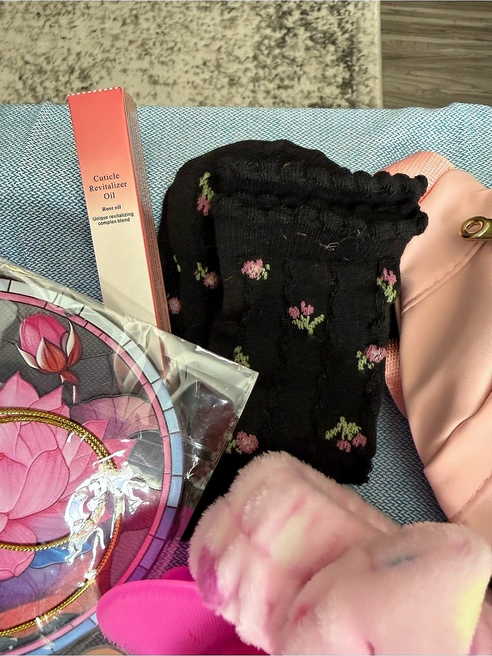 Pretty in Pink Accessory Bundle - Picture 7 of 11